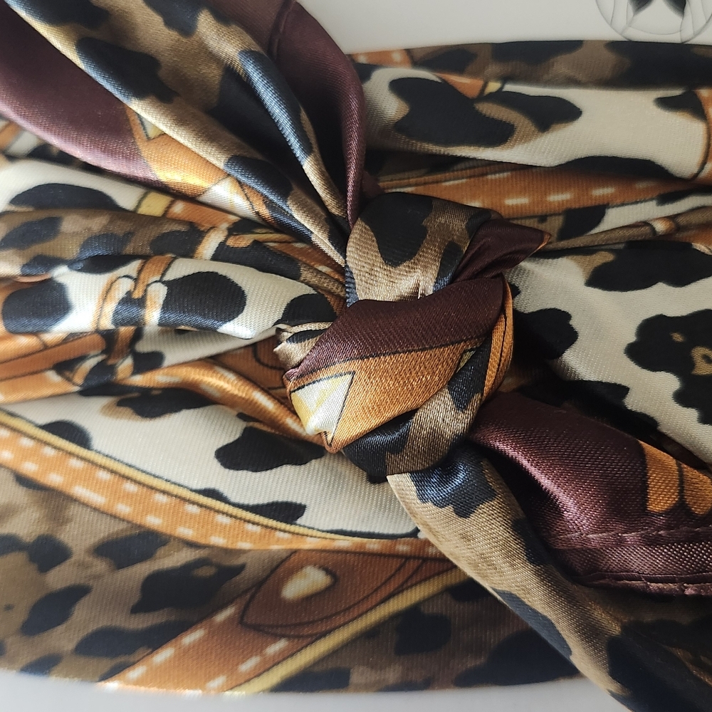 Scarf - Picture 3 of 4